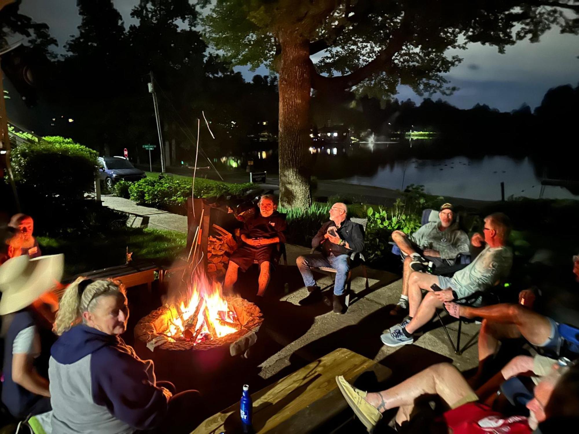 Mountain Lake Cottages ヘンダーソンビル エクステリア 写真