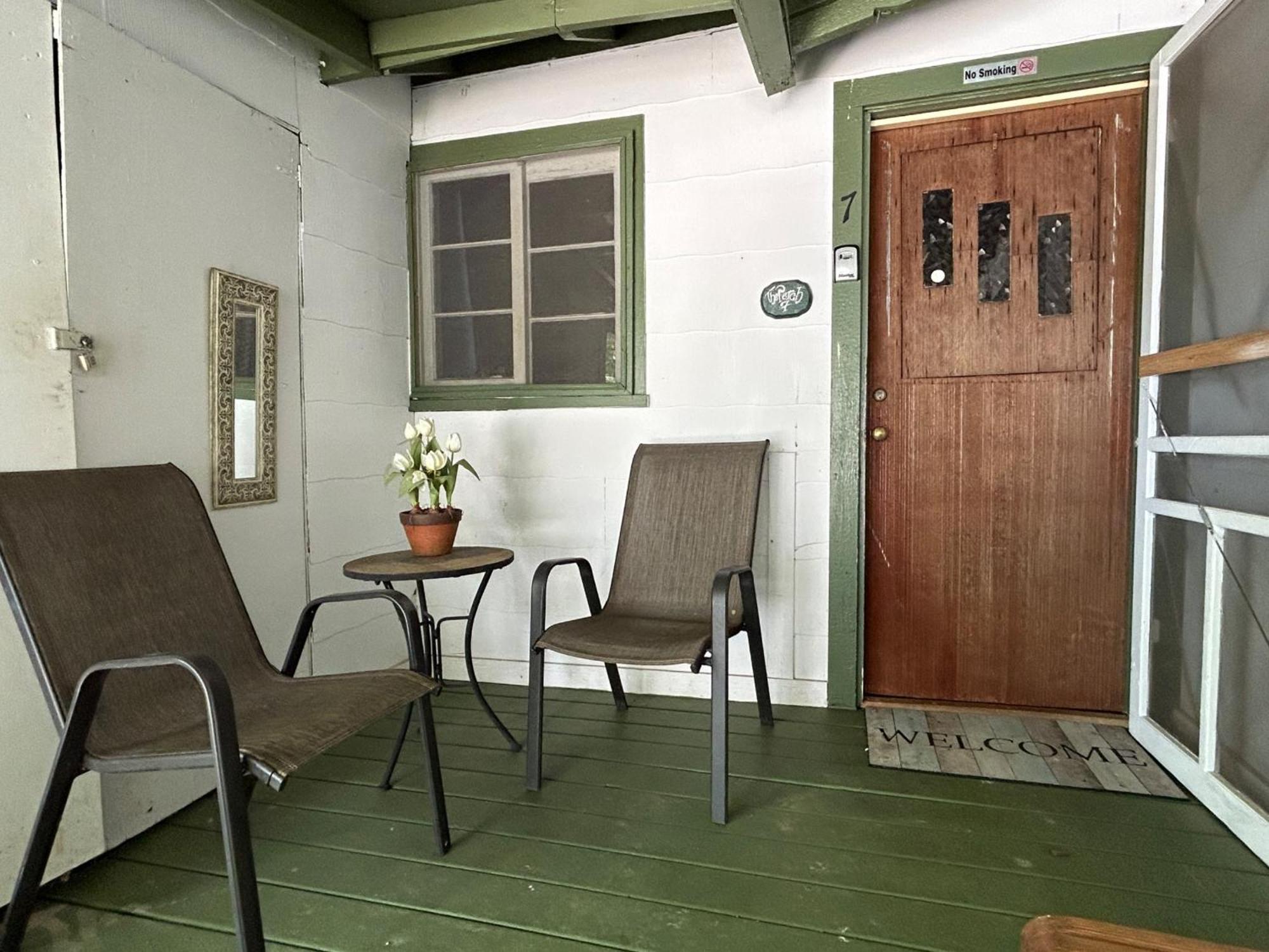 Mountain Lake Cottages ヘンダーソンビル エクステリア 写真