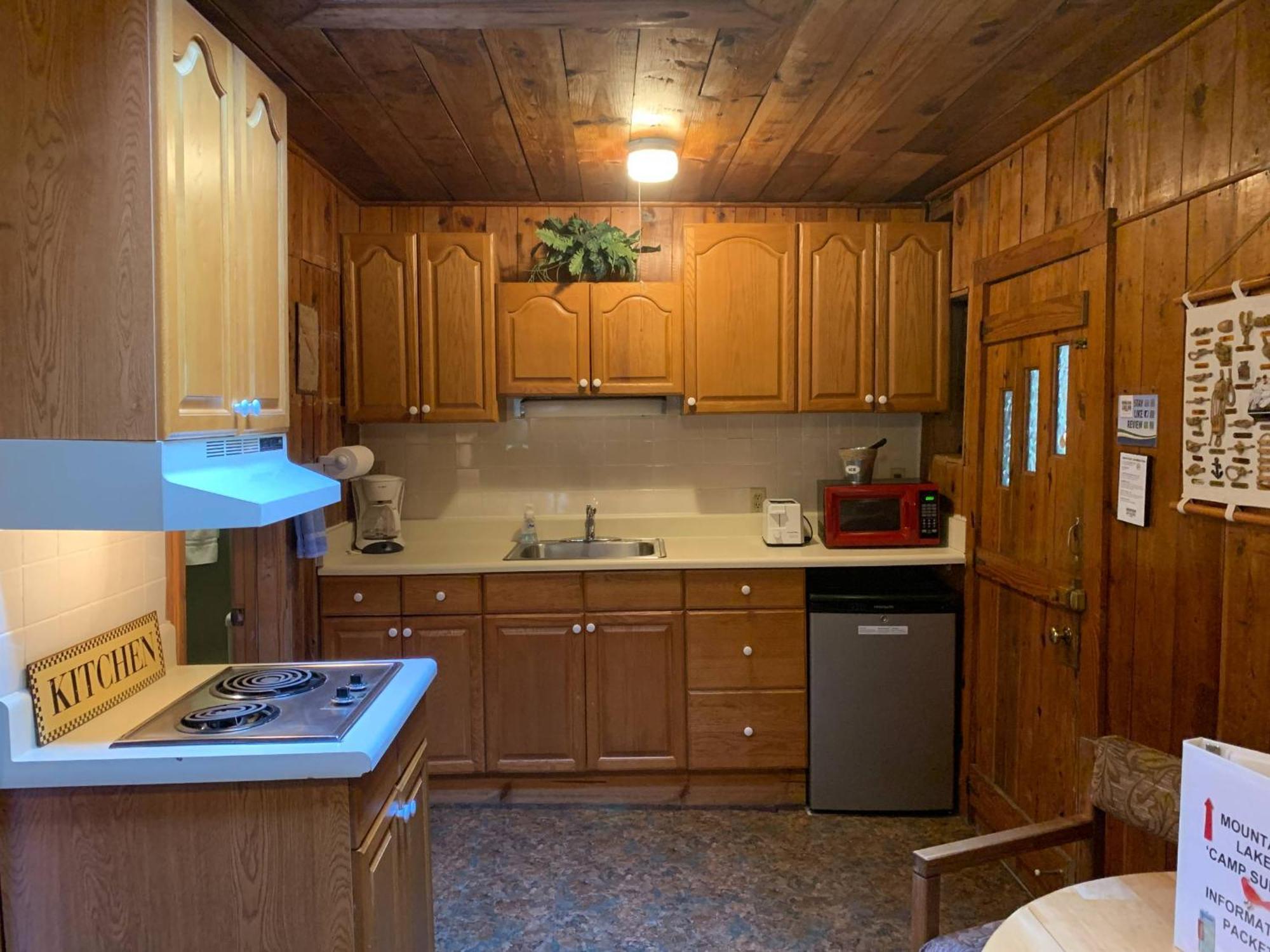 Mountain Lake Cottages ヘンダーソンビル エクステリア 写真
