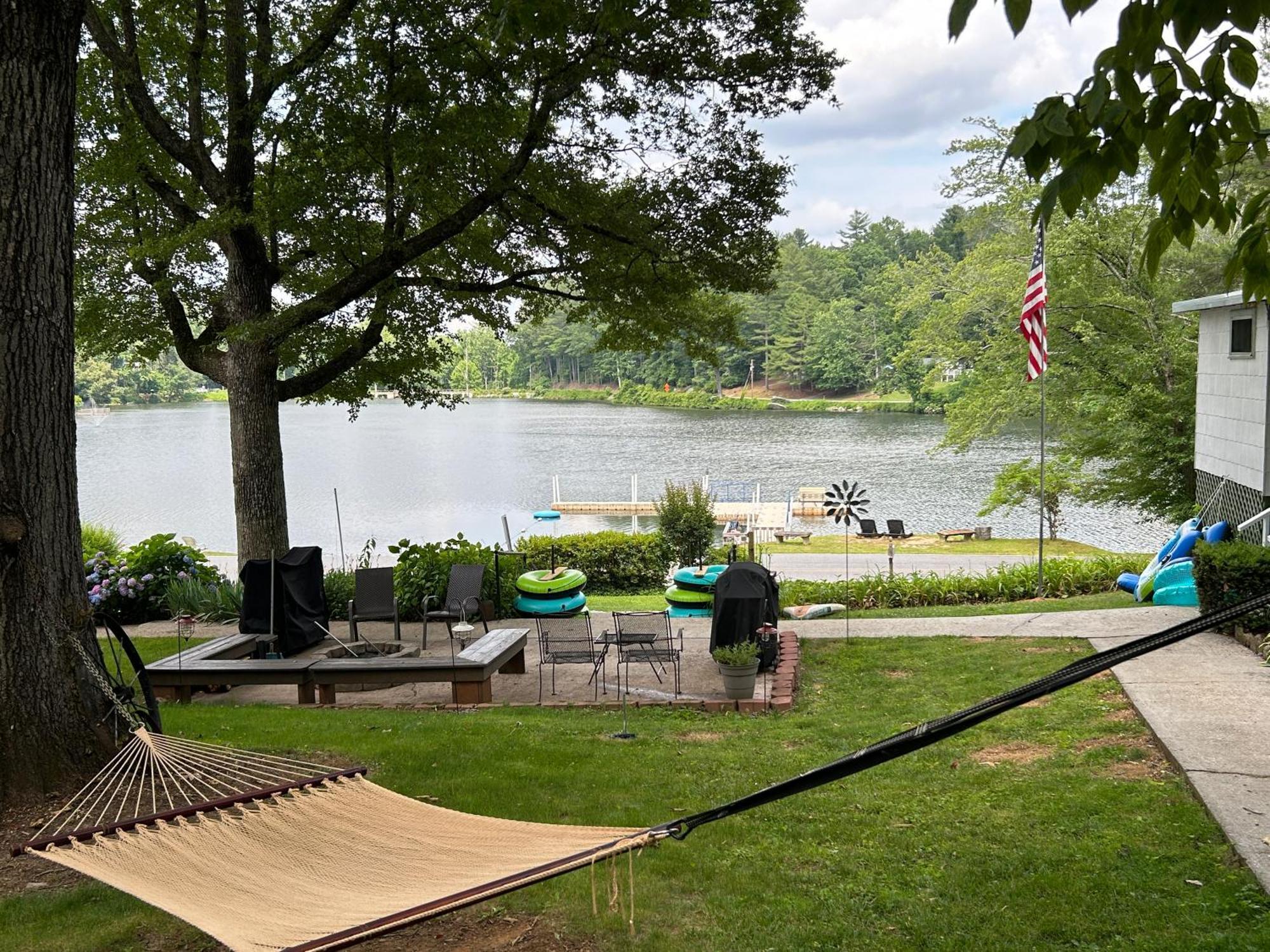 Mountain Lake Cottages ヘンダーソンビル エクステリア 写真