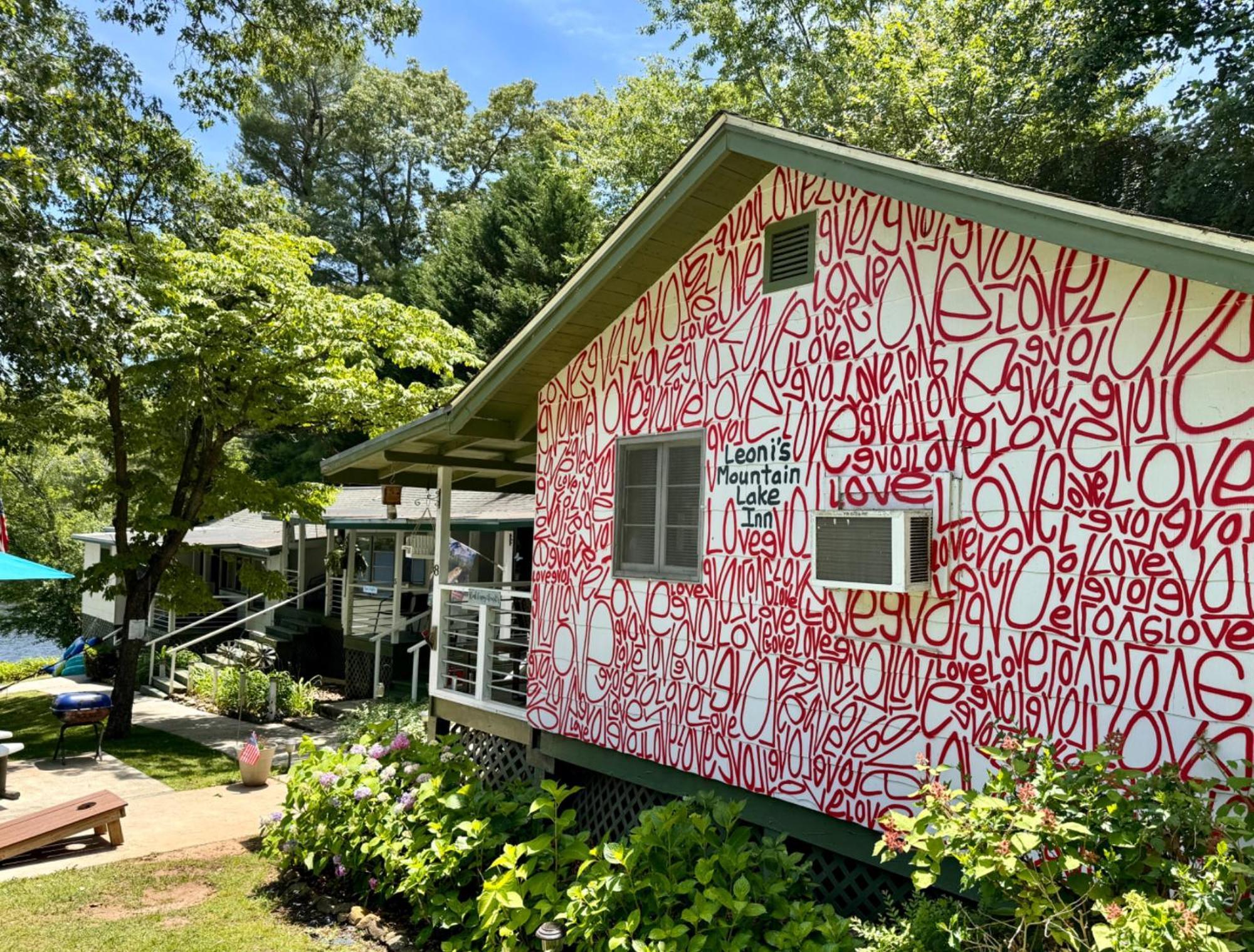Mountain Lake Cottages ヘンダーソンビル エクステリア 写真